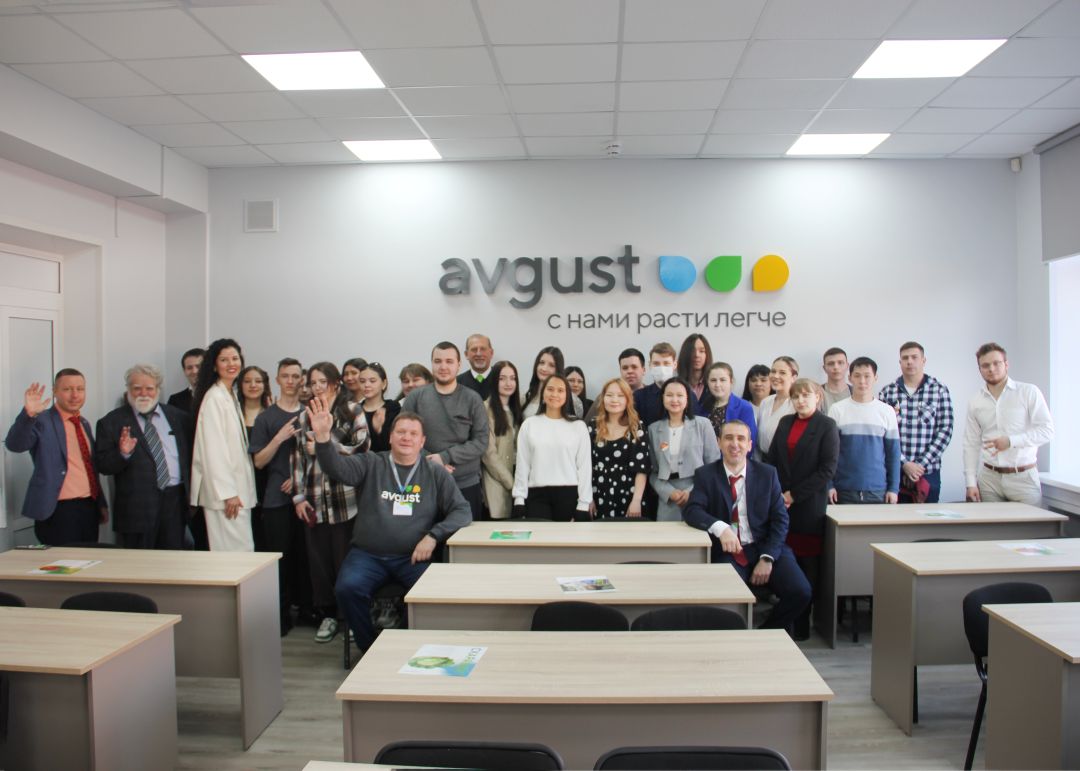 "Avqust" açdı, yeni tədris auditoriyaya Khakassia