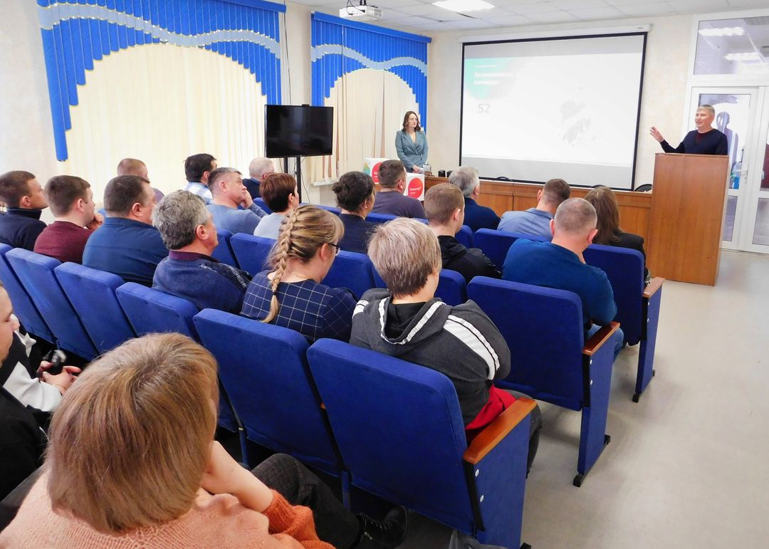 Amur vilayətində və İrkutskda "avqust" seminarları